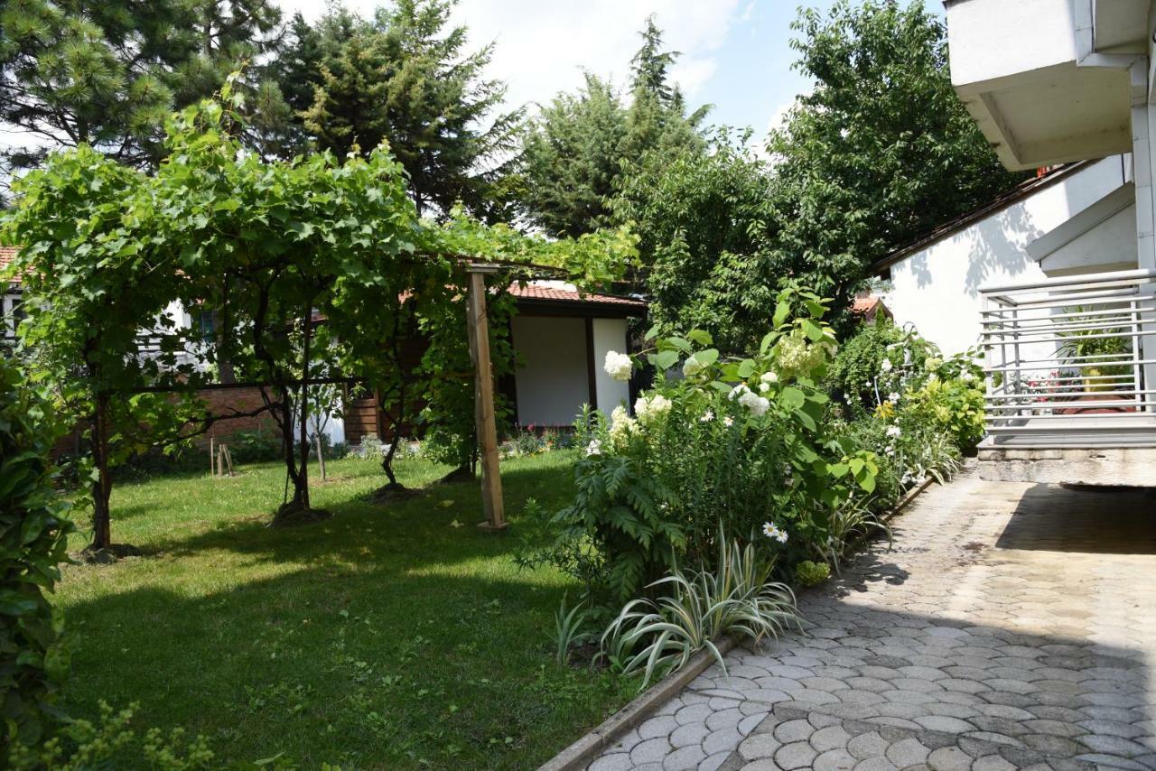 Mihail'S Apartments In Ohrid - 1 Экстерьер фото